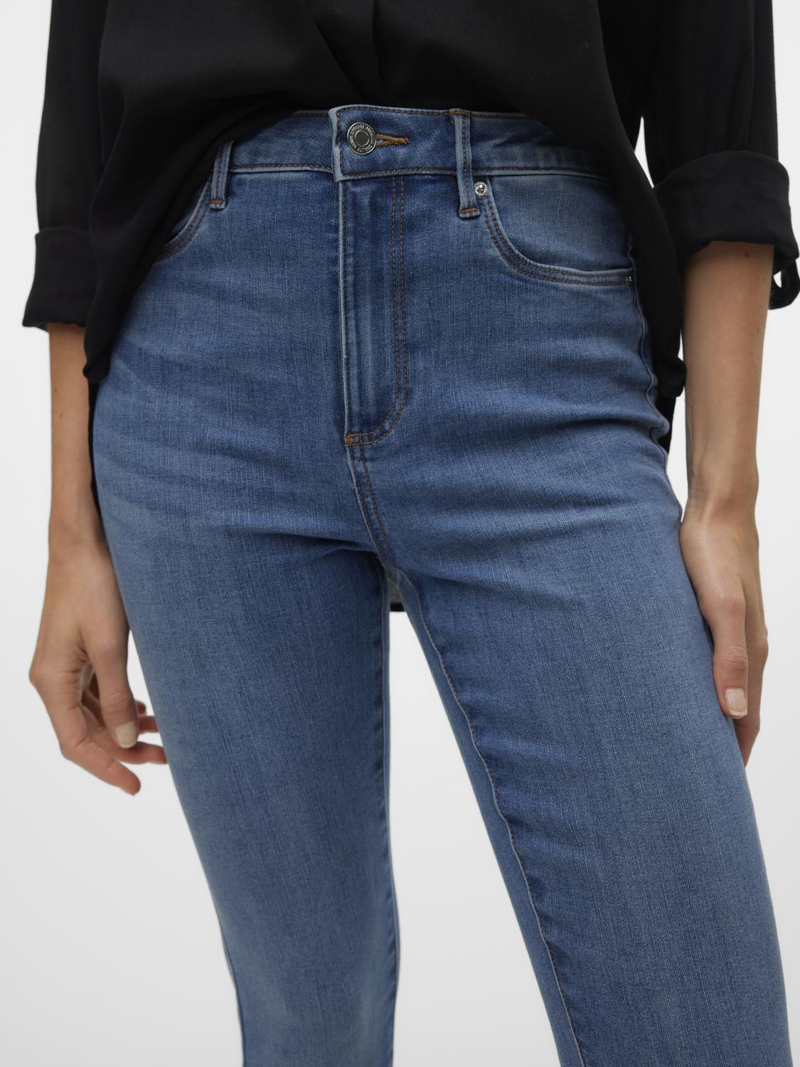 model_shot-detail